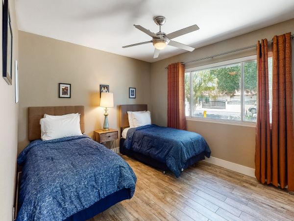 Palm Springs Home 1028421