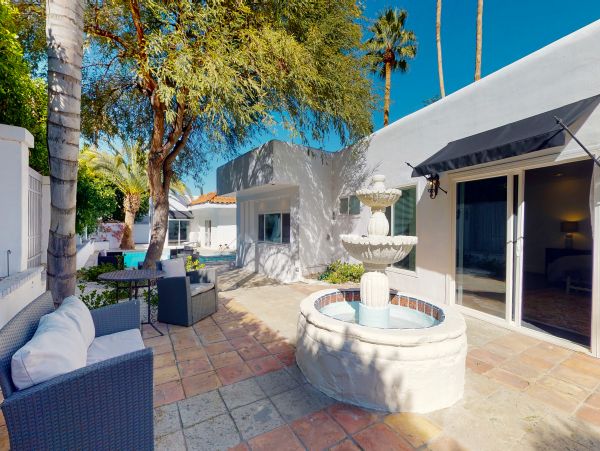 Palm Springs Home 1028422
