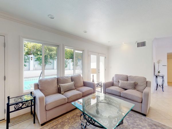 Palm Springs Home 1028422