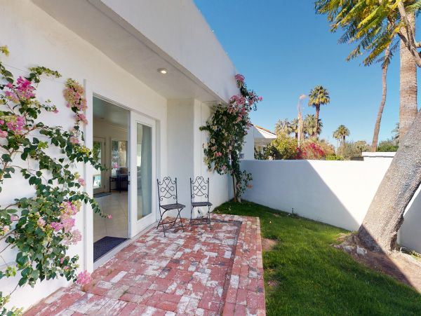 Palm Springs Home 1028422
