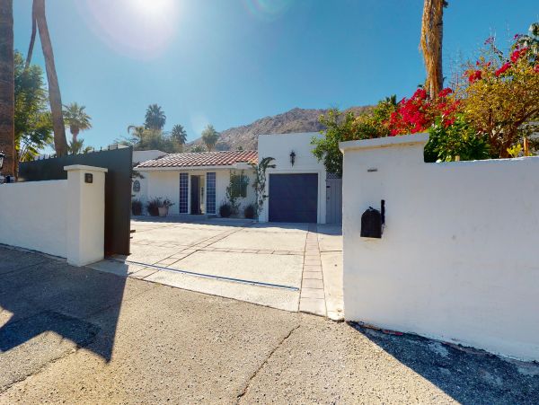 Palm Springs Home 1028422