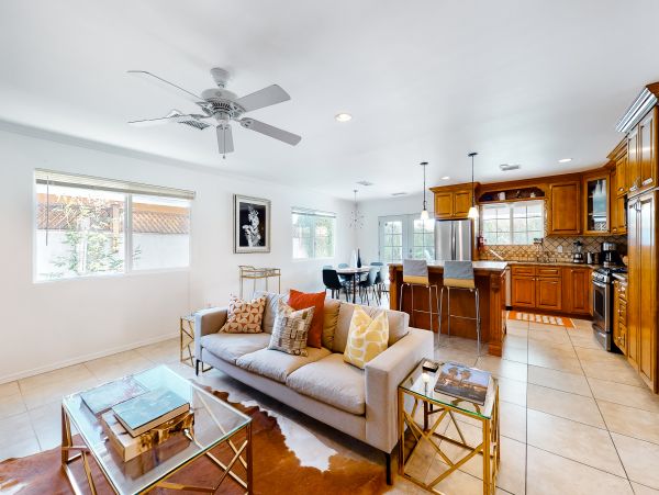 Palm Springs Home 1028423