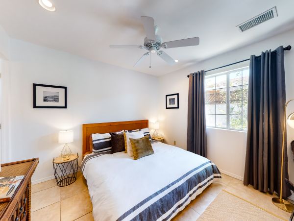 Palm Springs Home 1028423