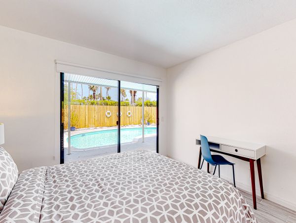 Palm Springs Home 1028424