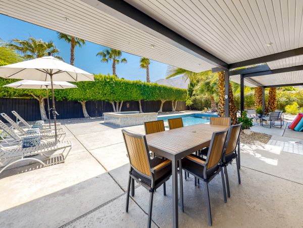 Palm Springs Home 1028425