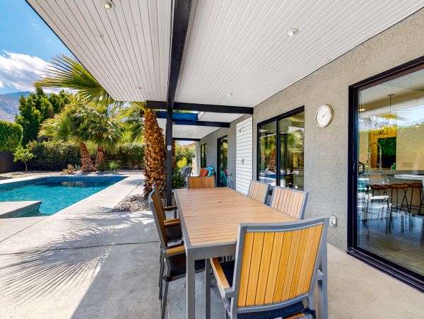 Palm Springs Home 1028425