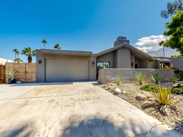 Palm Springs Home 1028425