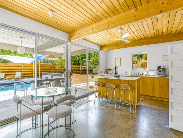 Palm Springs Home 1028426