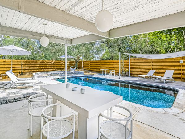 Palm Springs Home 1028426