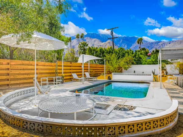 Palm Springs Home 1028426