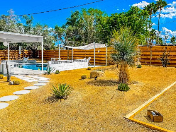 Palm Springs Home 1028426