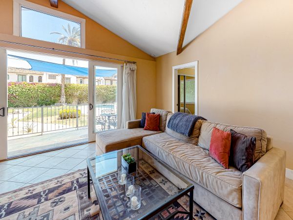 Palm Springs Home 1028428