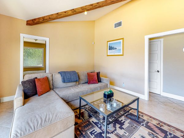 Palm Springs Home 1028428