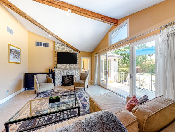 Palm Springs Home 1028428