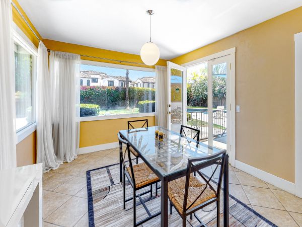 Palm Springs Home 1028428