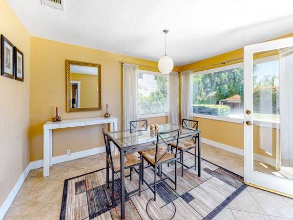Palm Springs Home 1028428