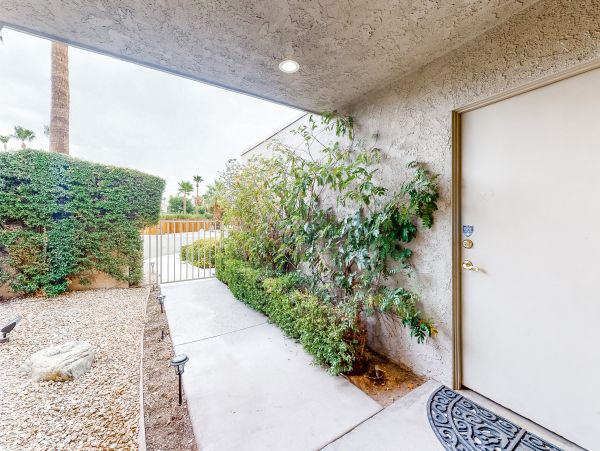 Palm Springs Home 1028429