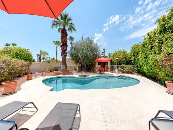 Palm Springs Home 1028429