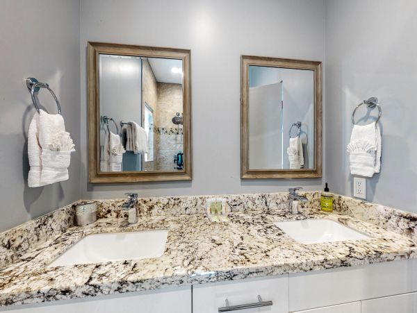 Palm Springs Home 1028430