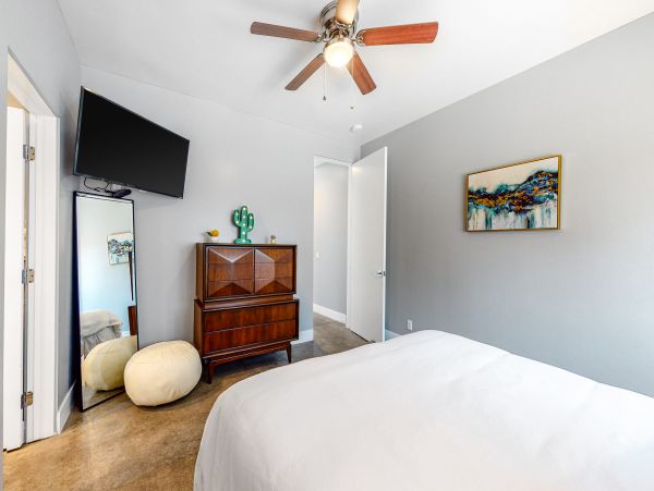Palm Springs Home 1028430