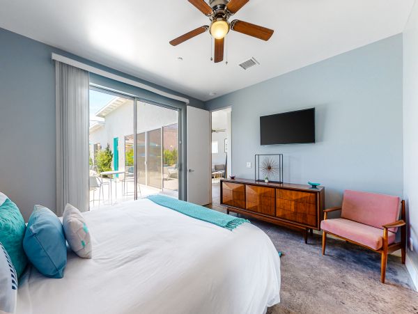 Palm Springs Home 1028430