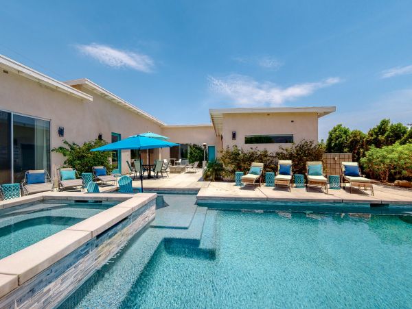 Palm Springs Home 1028430