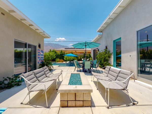 Palm Springs Home 1028430