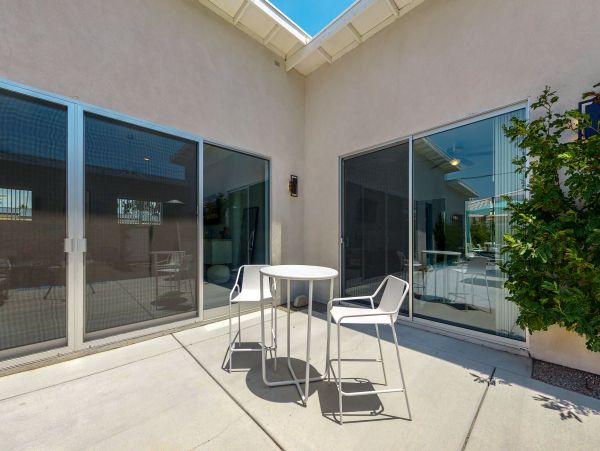 Palm Springs Home 1028430