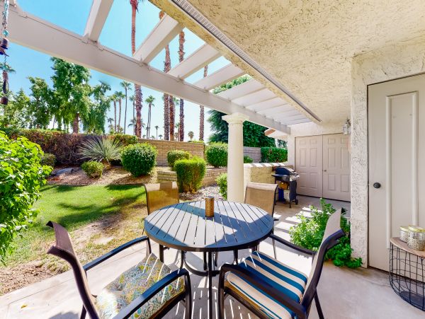 Palm Springs Home 1028433