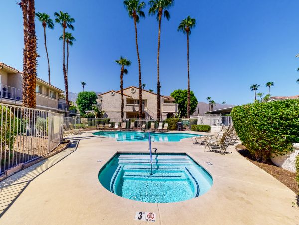 Palm Springs Home 1028433