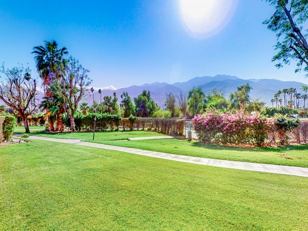 Palm Springs Home 1028433