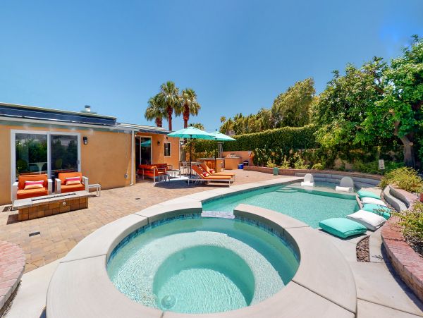 Palm Springs Home 1028434