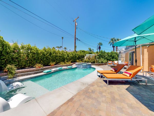 Palm Springs Home 1028434