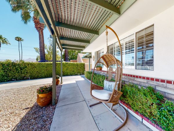 Palm Springs Home 1028434