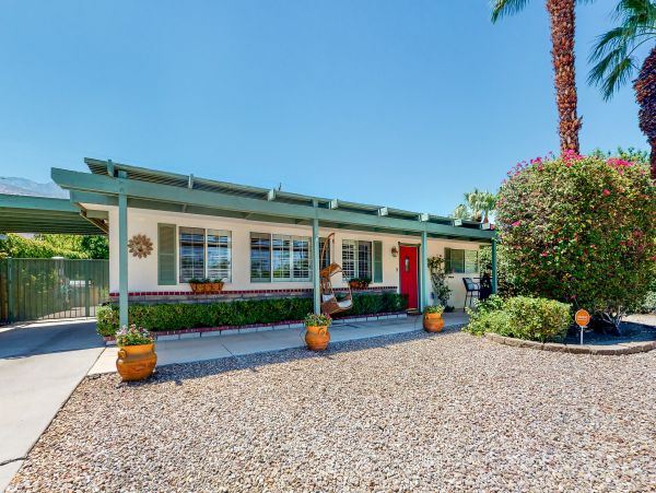 Palm Springs Home 1028434