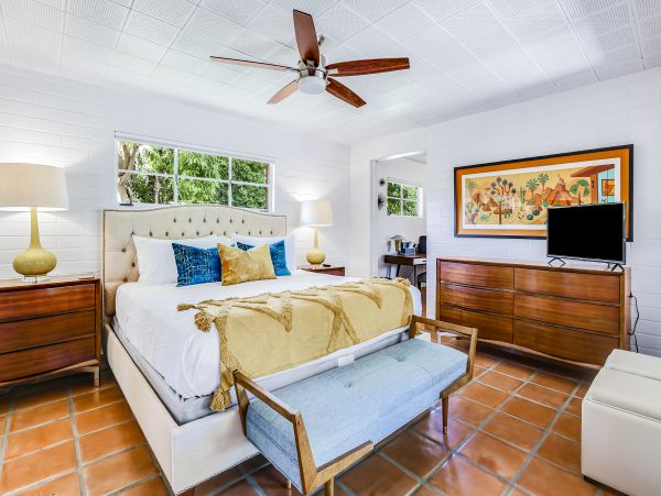 Palm Springs Home 1028435