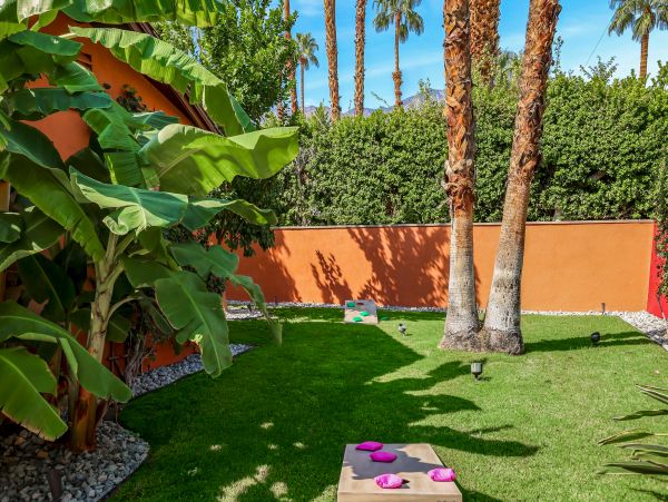 Palm Springs Home 1028435