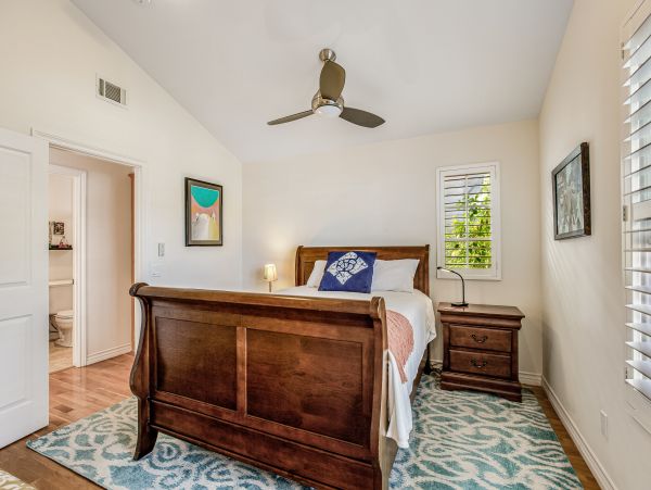 San Diego Beach Communities North Home 1028438
