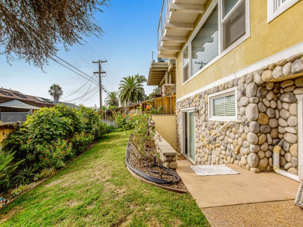 San Diego Beach Communities North Home 1028438