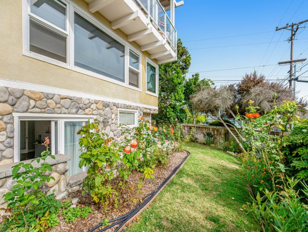 San Diego Beach Communities North Home 1028438