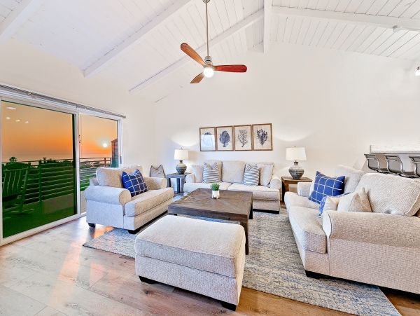 San Diego Beach Communities North Home 1028439