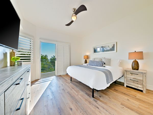 San Diego Beach Communities North Home 1028439
