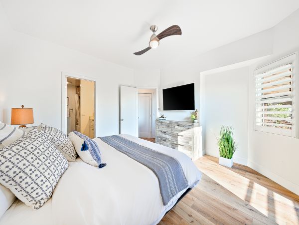 San Diego Beach Communities North Home 1028439