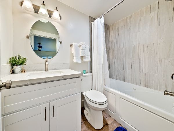 San Diego Beach Communities North Home 1028439