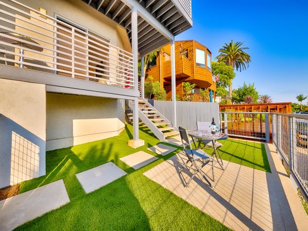 San Diego Beach Communities North Home 1028439