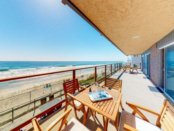 San Diego Beach Communities North Home 1028440