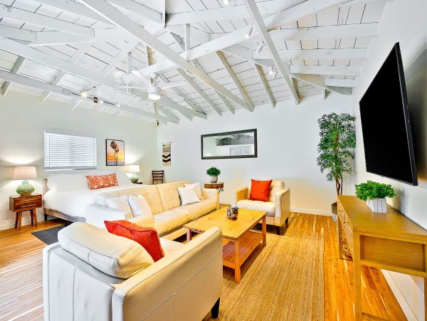 San Diego Beach Communities North Home 1028442