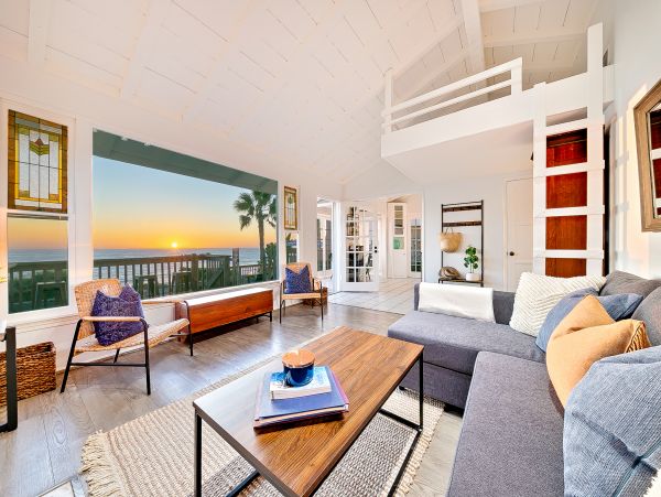 San Diego Beach Communities North Home 1028443