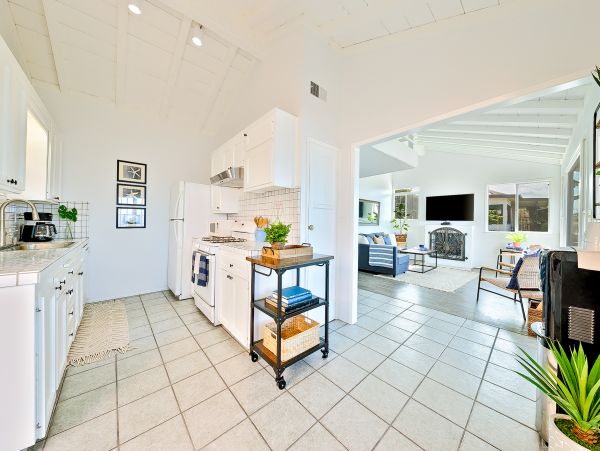 San Diego Beach Communities North Home 1028443