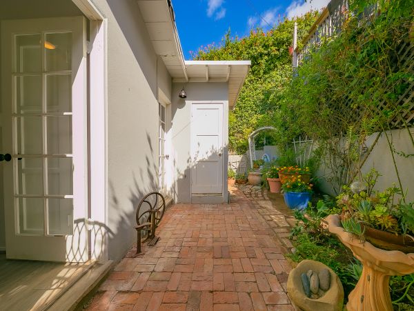 San Diego Beach Communities North Home 1028443
